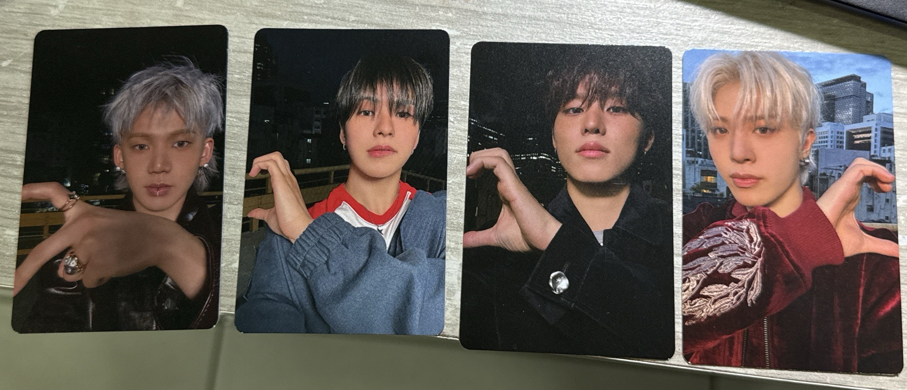 TREASURE 首爾塔隨機卡