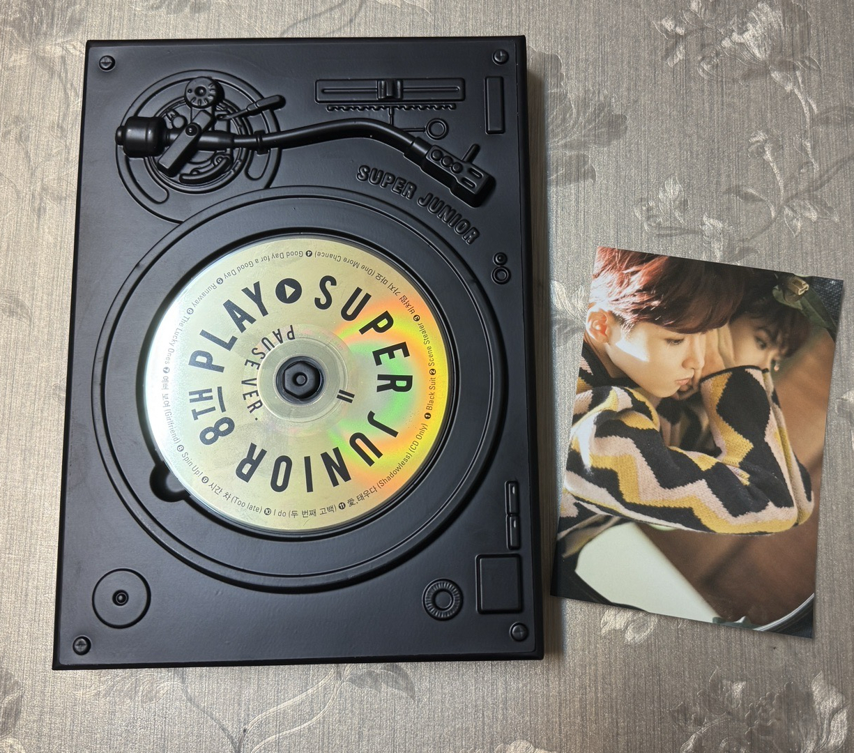 Super Junior 8th Play pause ver