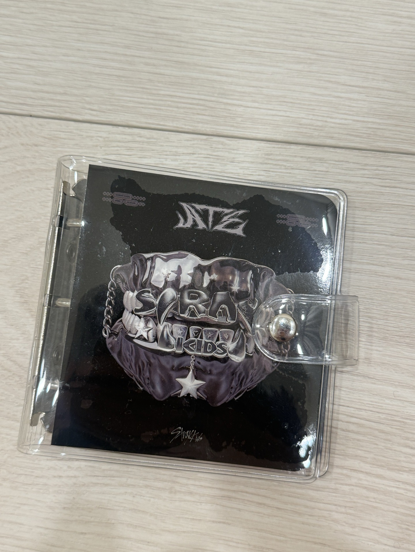 卡冊有使用痕跡