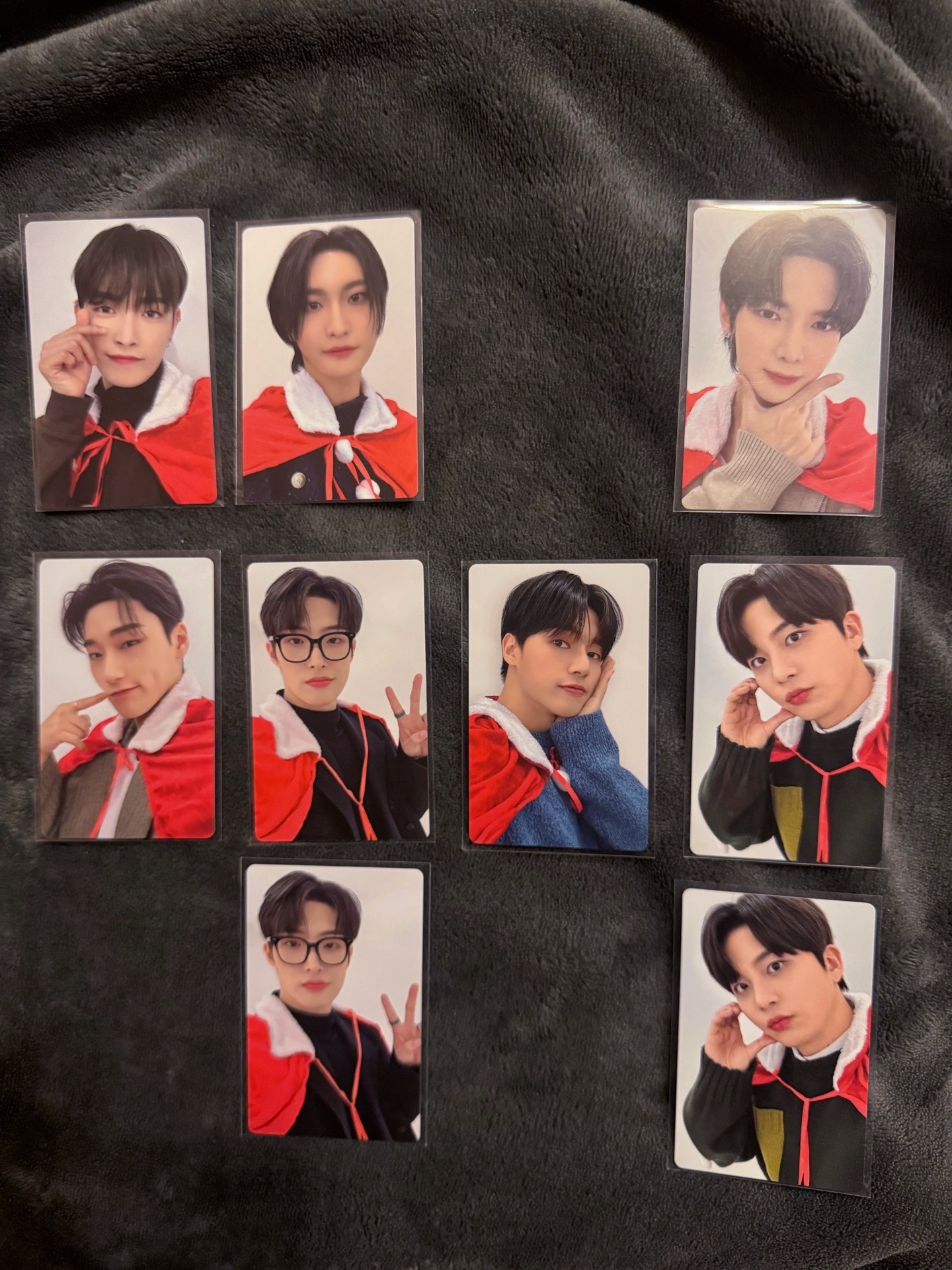 2023 KAURA聖誕卡 周邊卡 無潤浩 (鍾浩&旼琦是各2張) 其他成員一人一張  一共9張合售 不拆