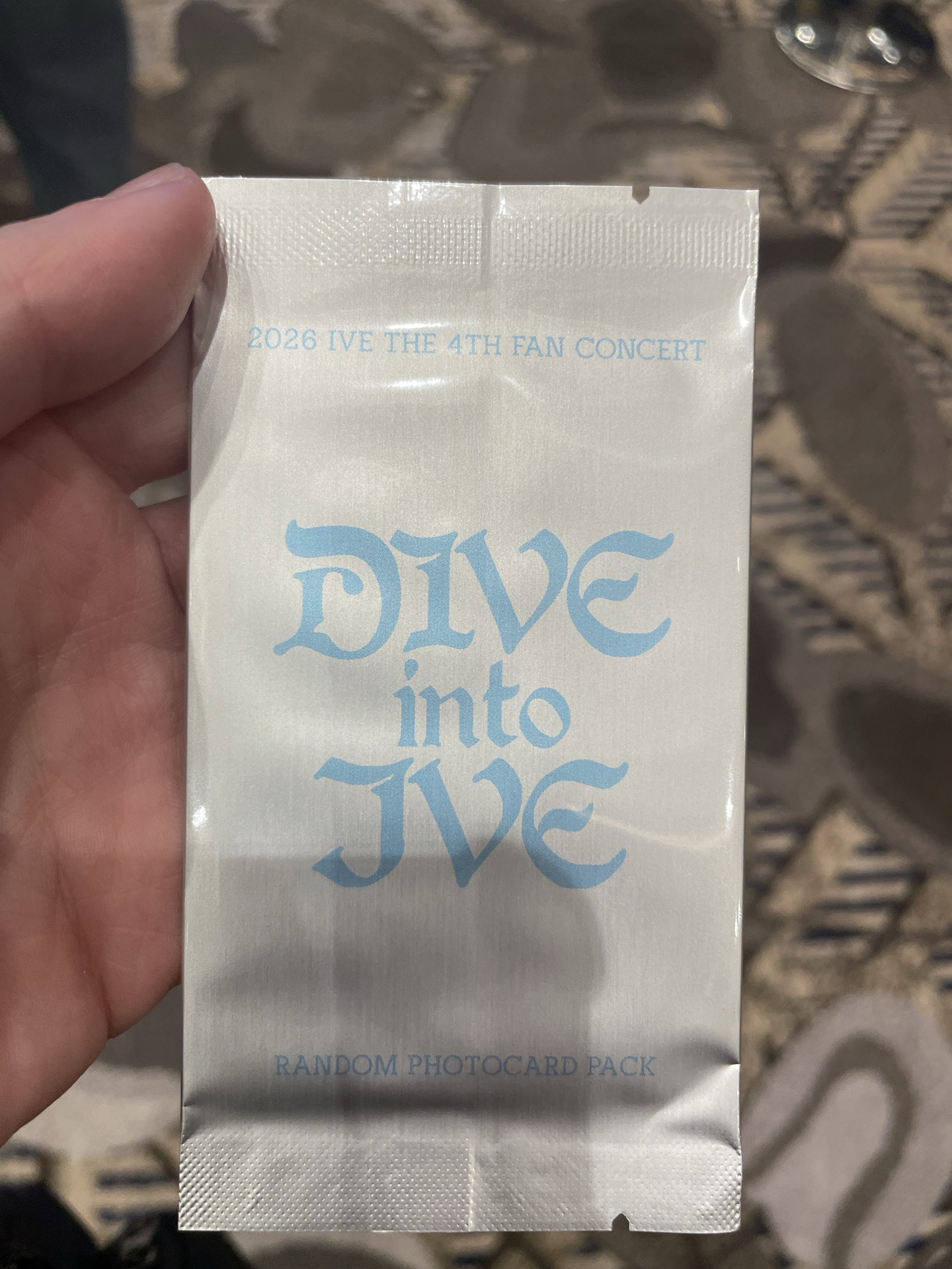 26 FC 未拆卡包 人肉帶回