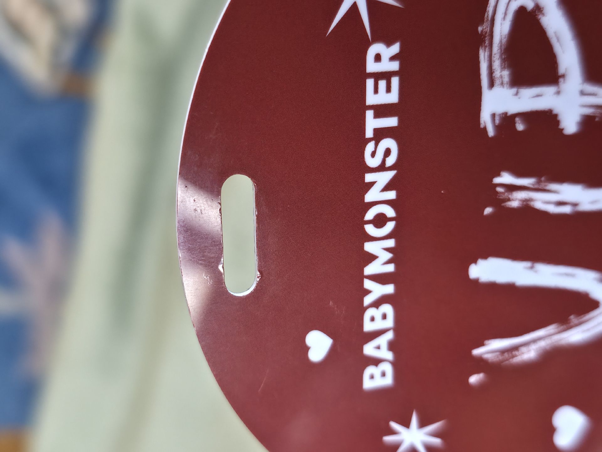 二手官方手燈、2025世巡VIP專屬吊牌／明信片、DRIPms幸運卡、YG預售禮小卡