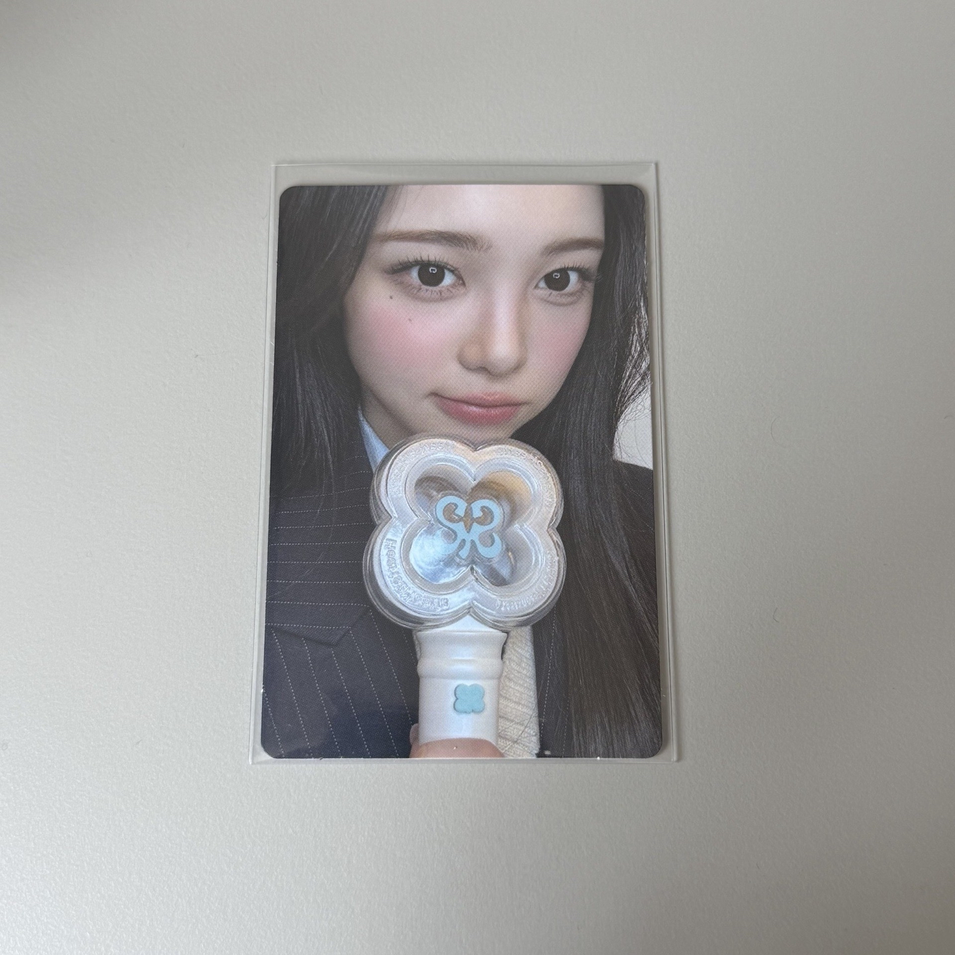 Hearts2Hearts Ian 手燈卡