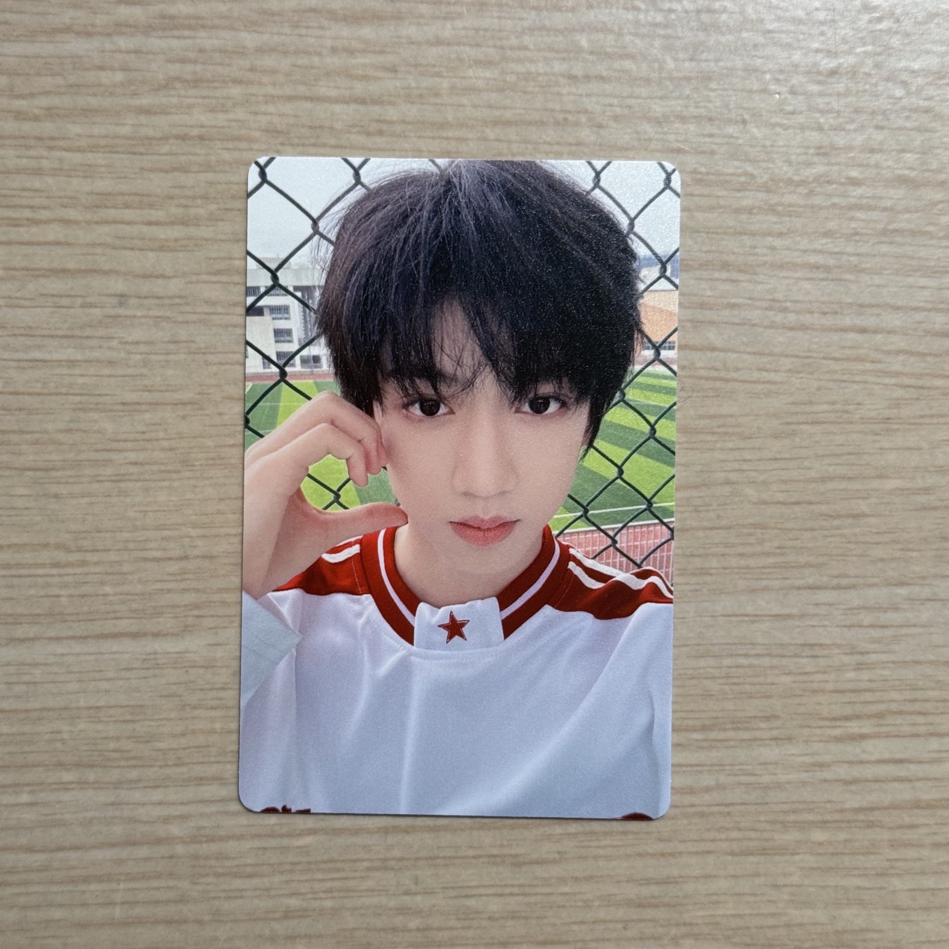 張桂源 奔跑一比心卡