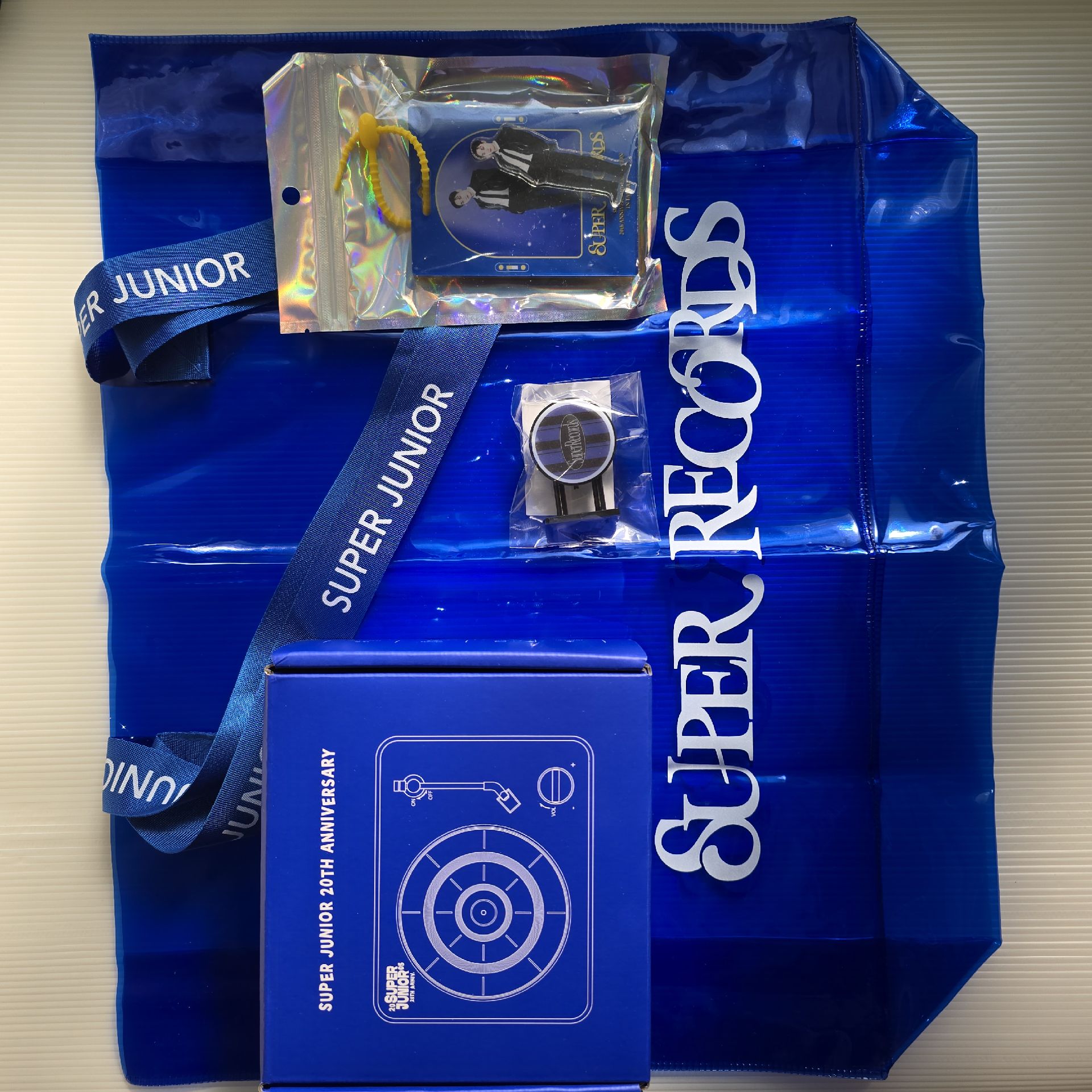 銀赫版本（已拆封，無小卡）