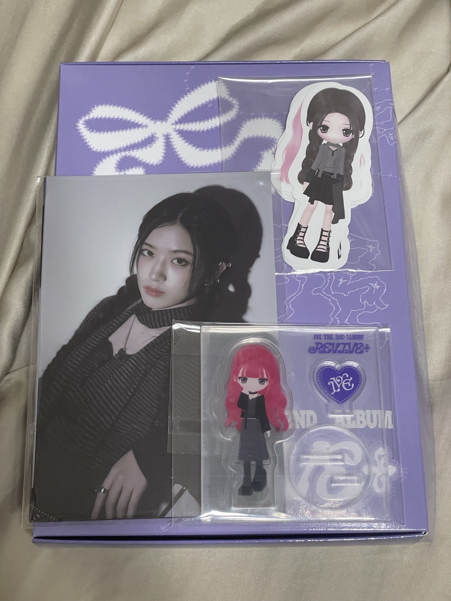 ive 特別版空專 含立牌貼紙明信片