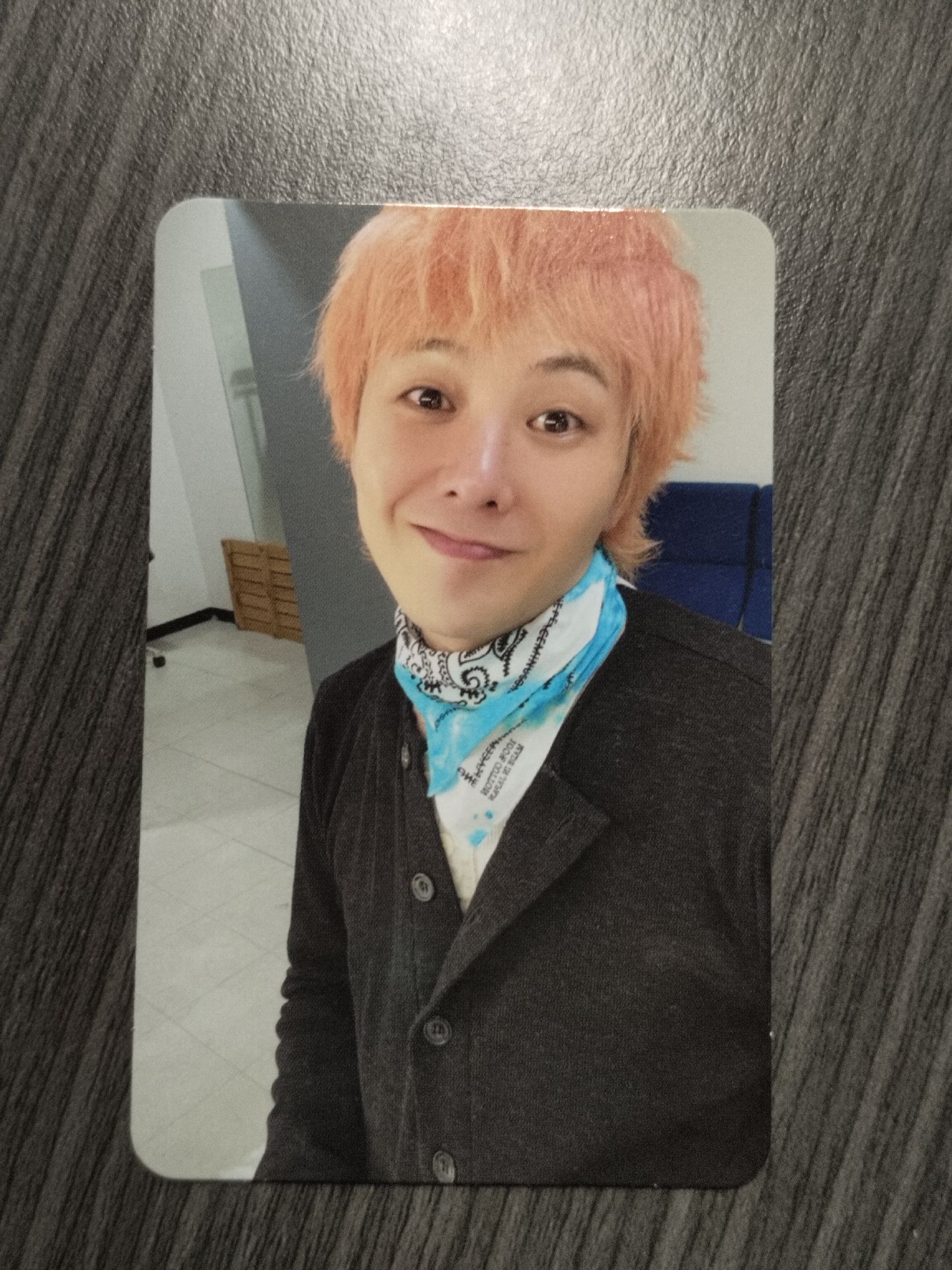 權志龍橙版專輯