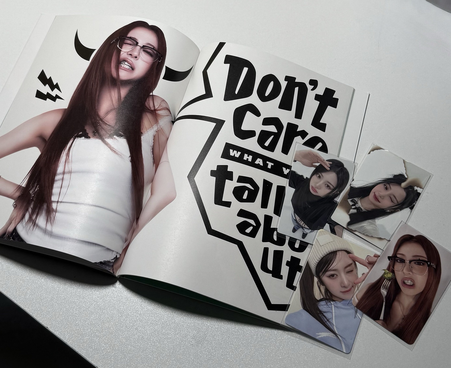 SPAGHETTI 允寫真+四張卡+年曆允海報