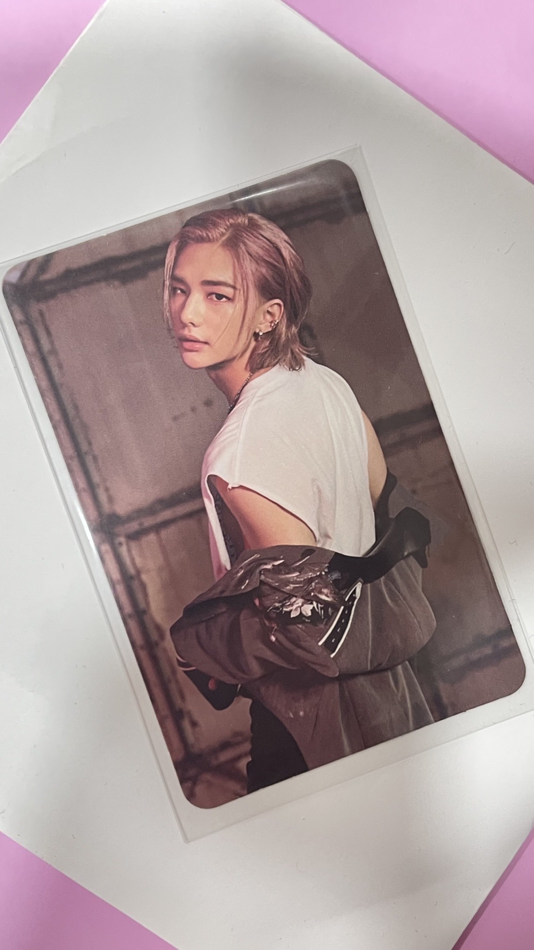 被帥哥回頭注視了好害羞