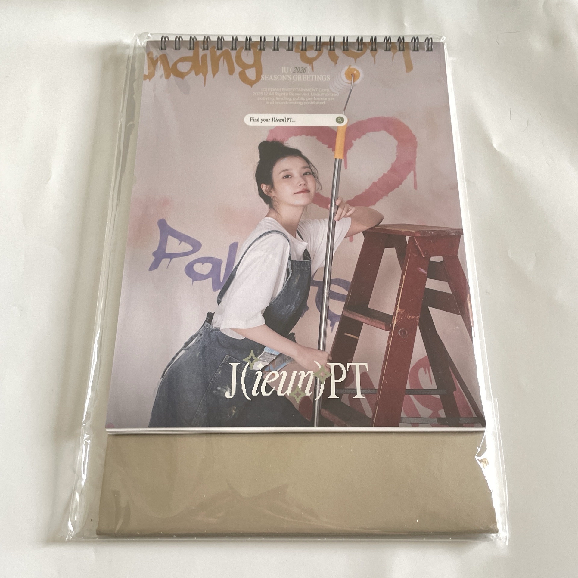 IU 2026年曆內容物