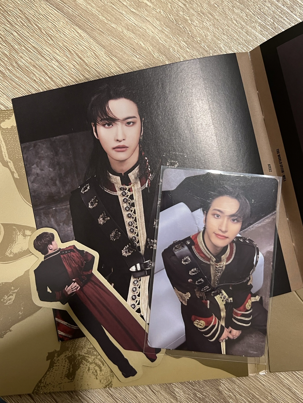 《現貨》The world ep.fin 全專 坐坐星