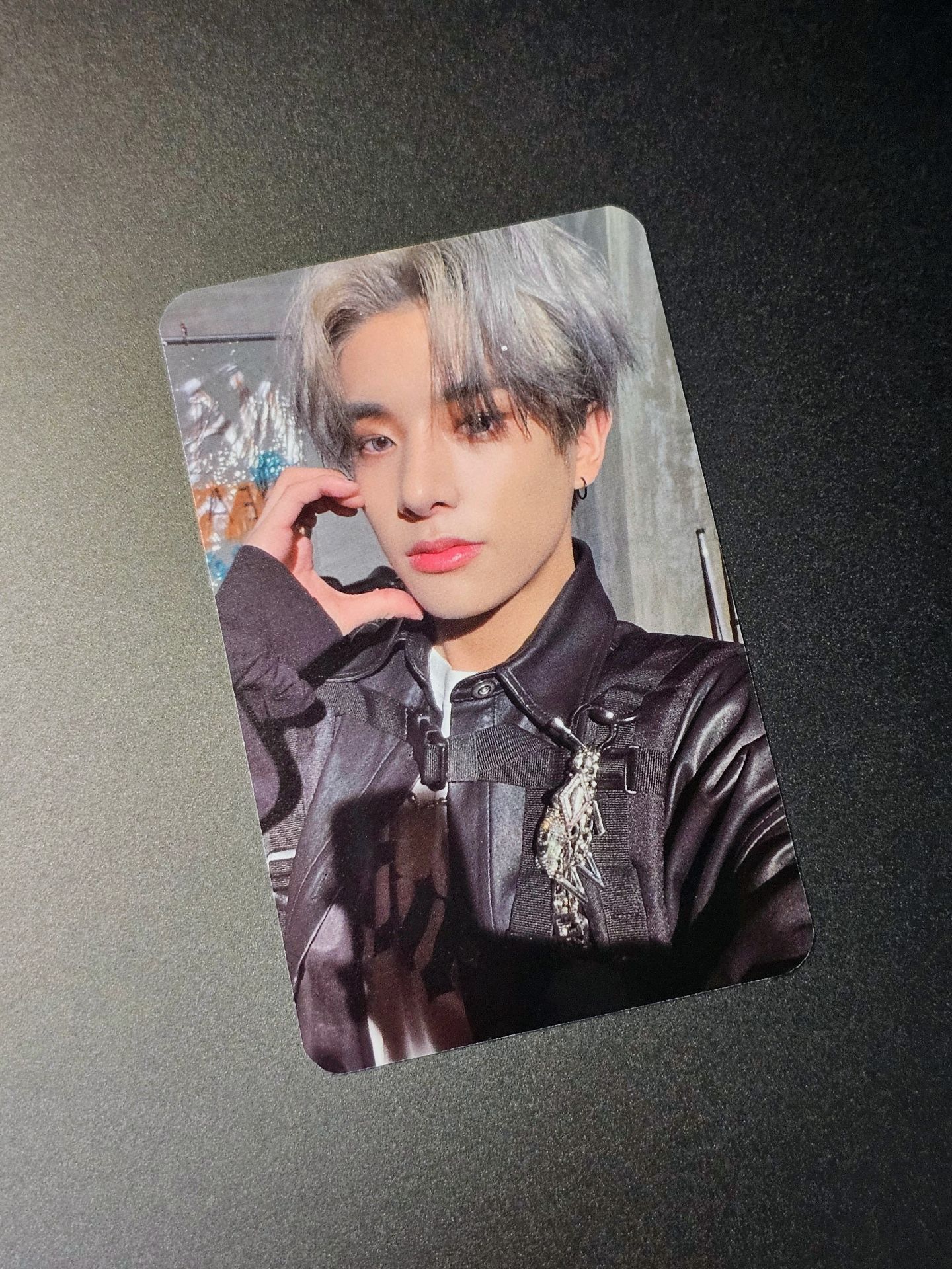 M2U載倫 銀髮比心倫