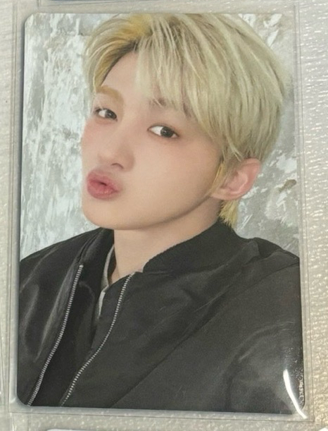 志薫 兩週年吊飾 周邊卡 