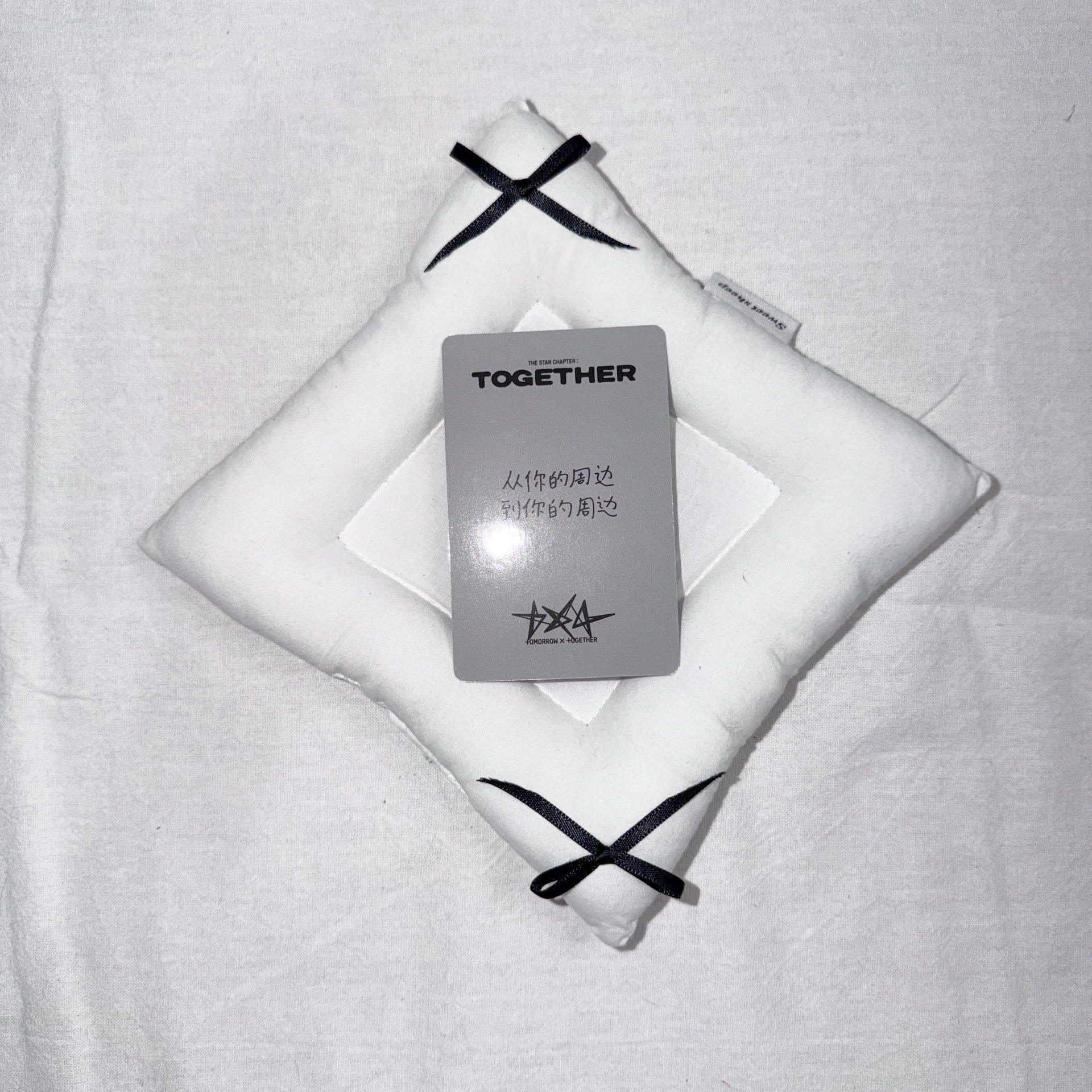 🔴正四 yzy 上海 簽售卡 中背 𝙔𝙀𝙊𝙉𝙅𝙐𝙉 需多帶一張/一個 ⟦⚪️標記的小卡/週邊商品⟧