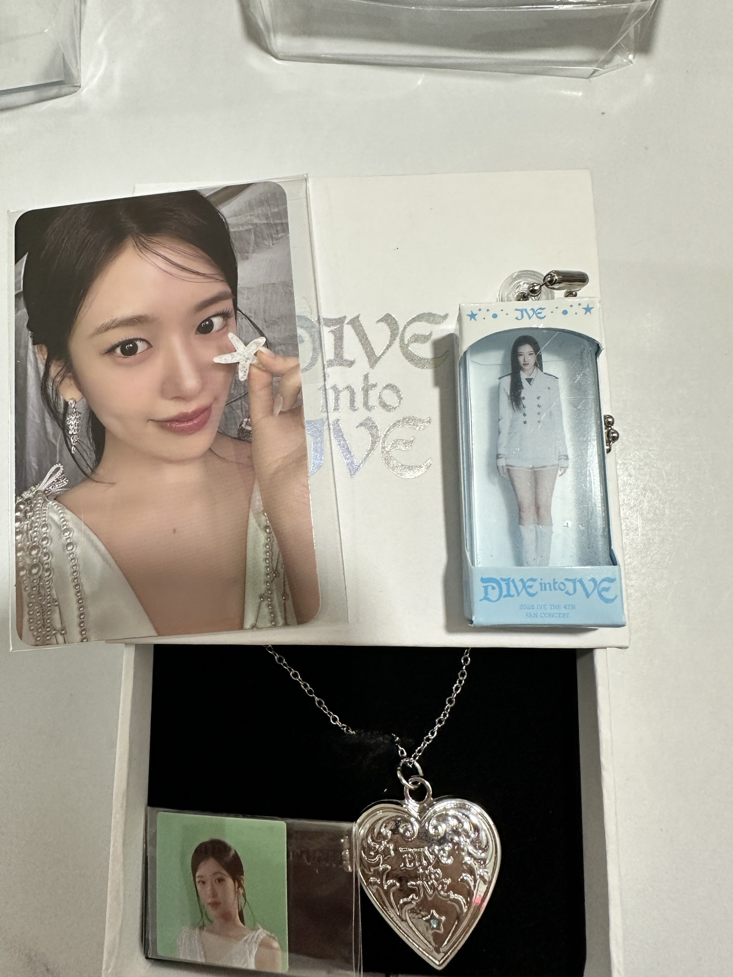 4th fan con 安吊飾、安項鍊、明信片