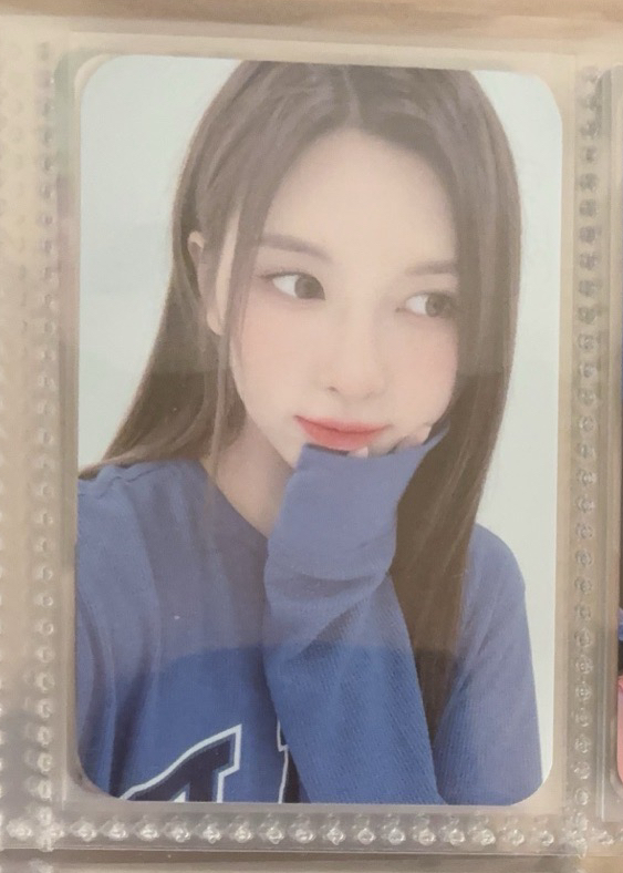 ENTWURF 藍衣捧臉裴