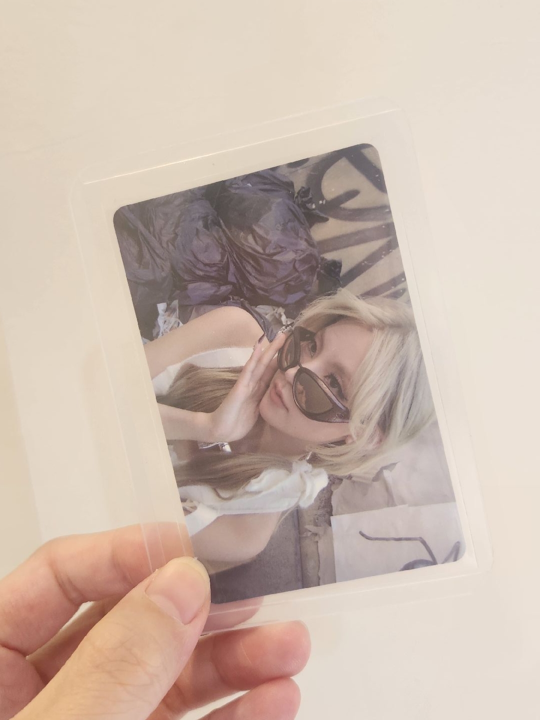 TUNNEL VISION 志卡