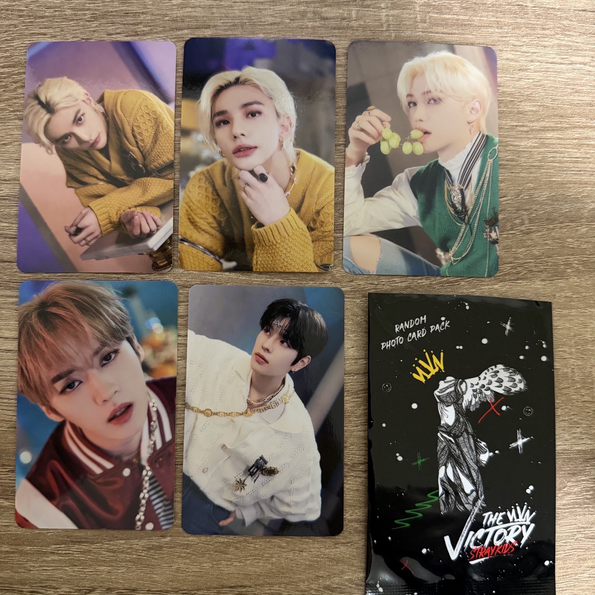 Stray kids the victory 快閃店 週邊 隨機卡 小卡