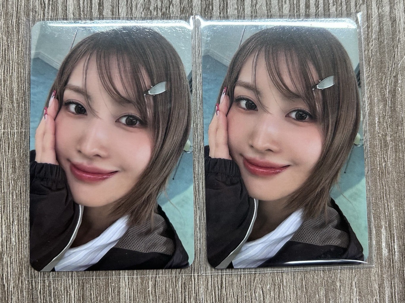 TWICE MOMO 正規四 捧臉髮夾桃