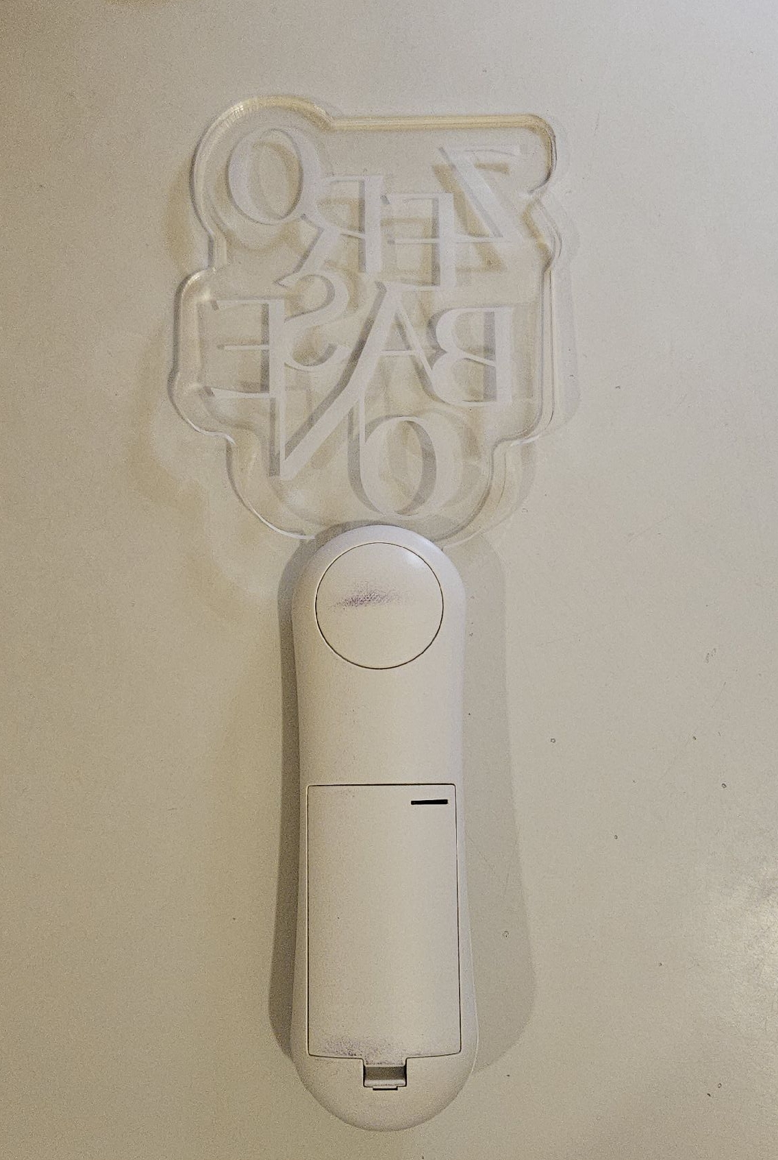 Zerobaseone 初代手燈