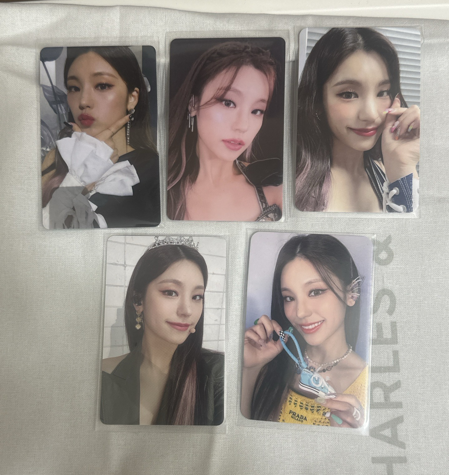 黃禮志 YEJI CHECKMATE SNEAKERS 小卡