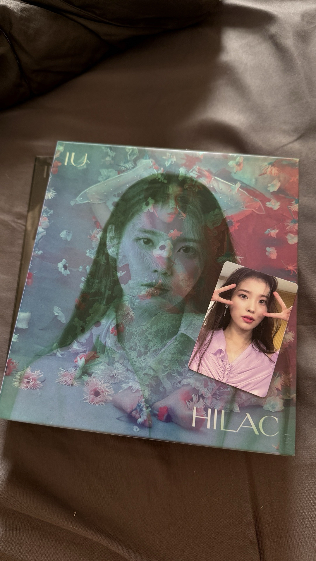 IU LILAC已拆彩專 含小卡 貼紙 照片