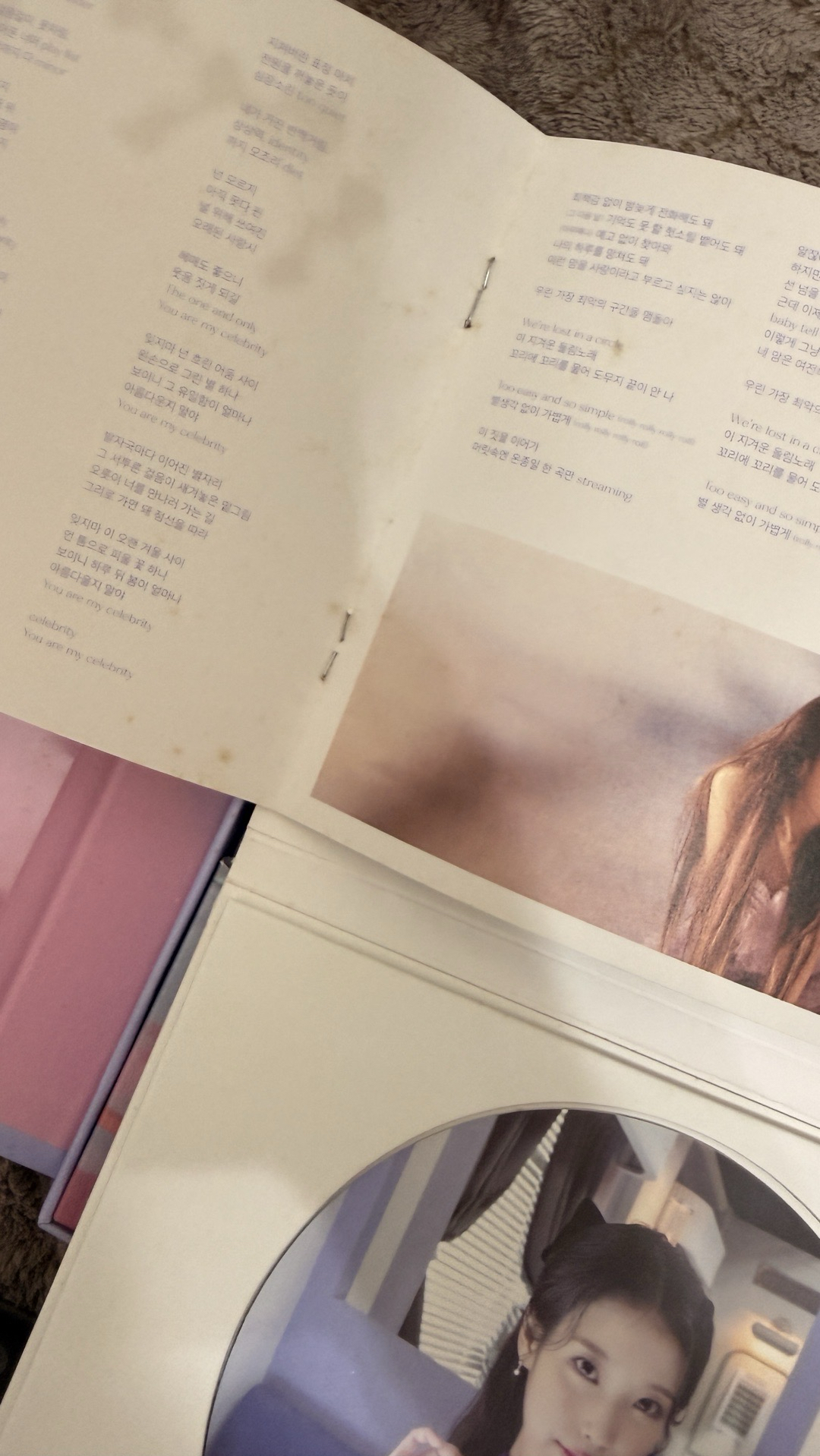 IU LILAC已拆彩專 含小卡 貼紙 照片