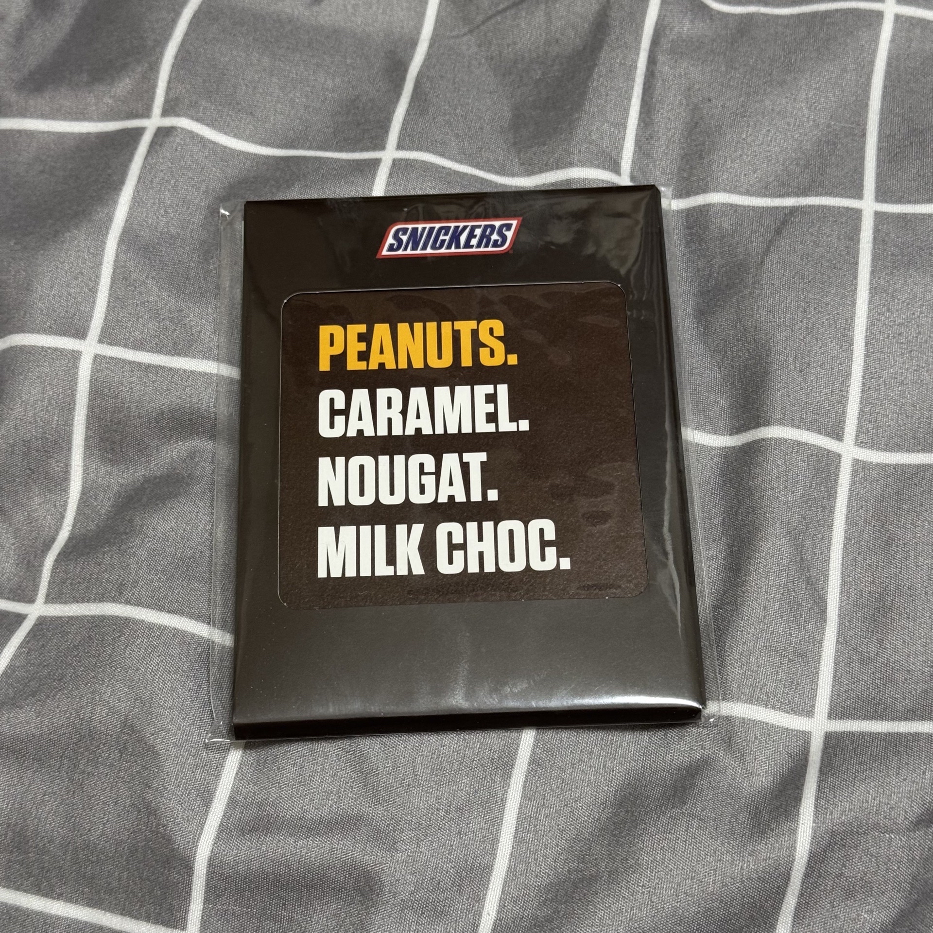 奎 SNICKERS 代言明信片