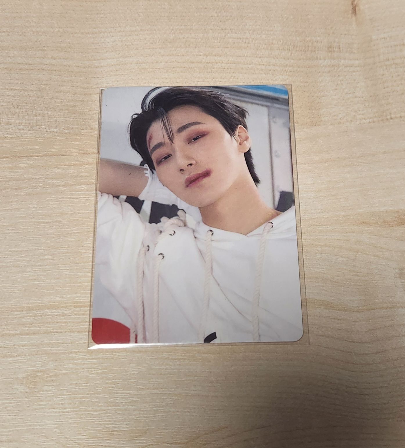 Beyond Zero 專輯卡 傘