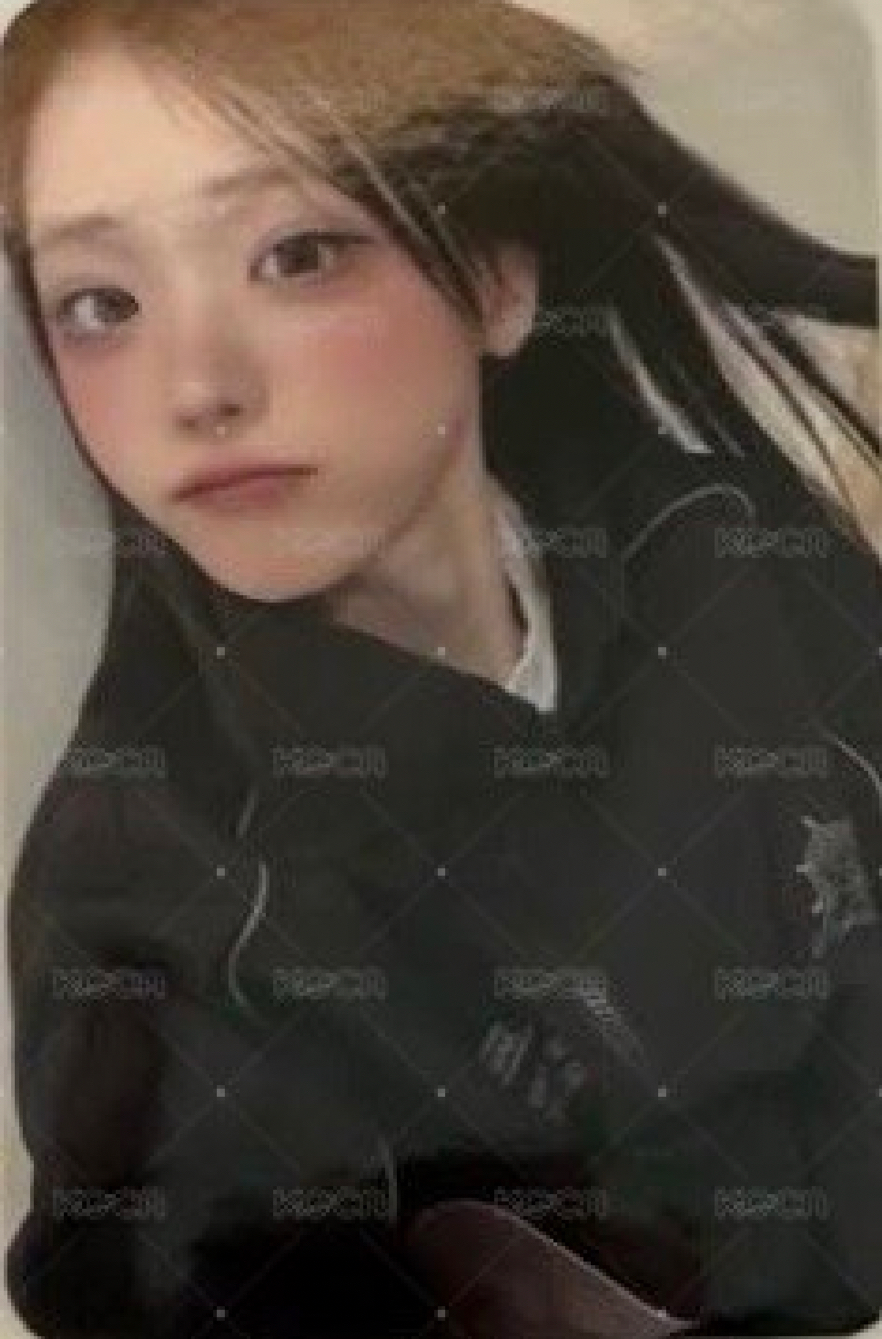 QWER 安可場 防風外套卡 一套