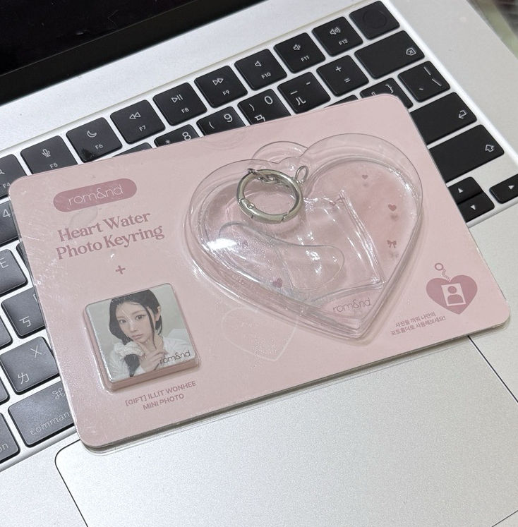 illit 沅禧 Wonhee x Romand 吊飾卡套組