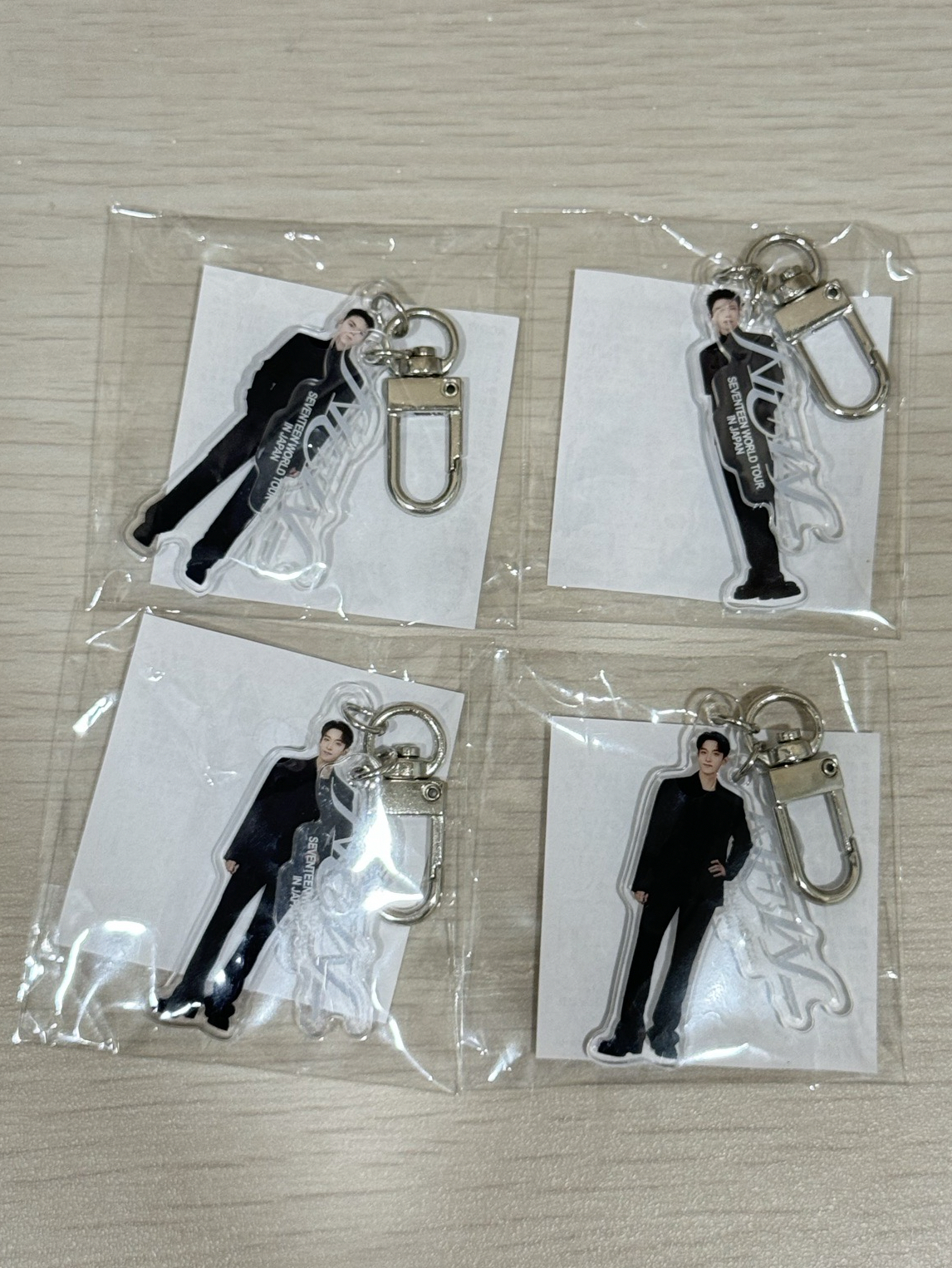 SEVENTEEN NEW_ 日巡扭蛋