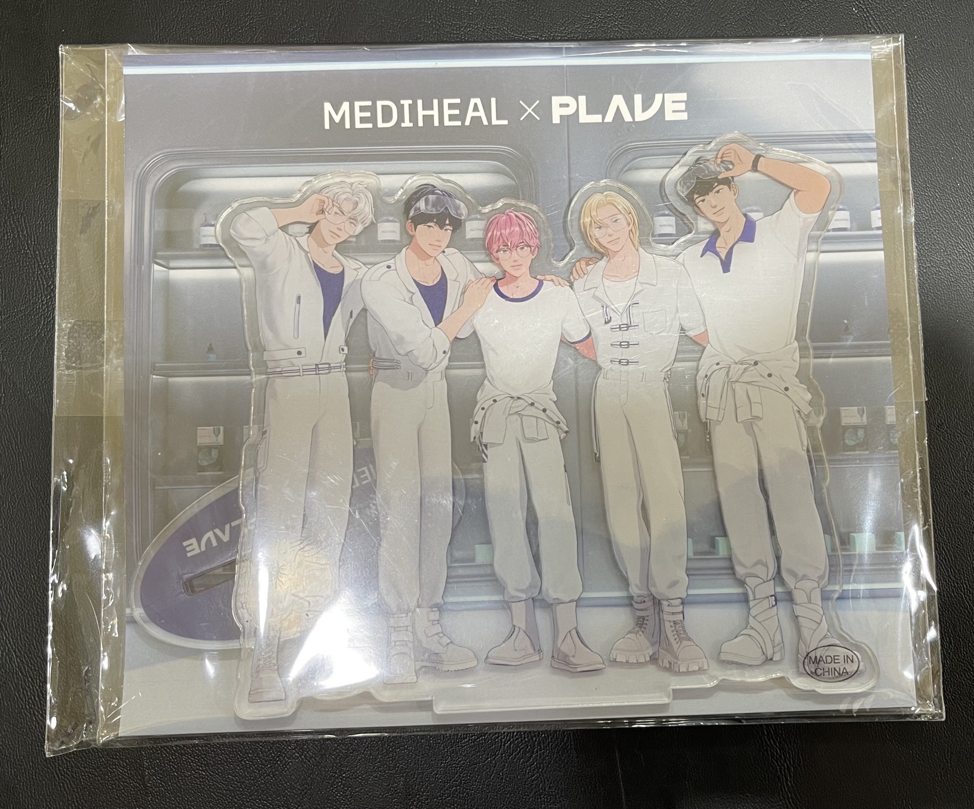 綁物⭐️立牌+小卡一套全新未拆