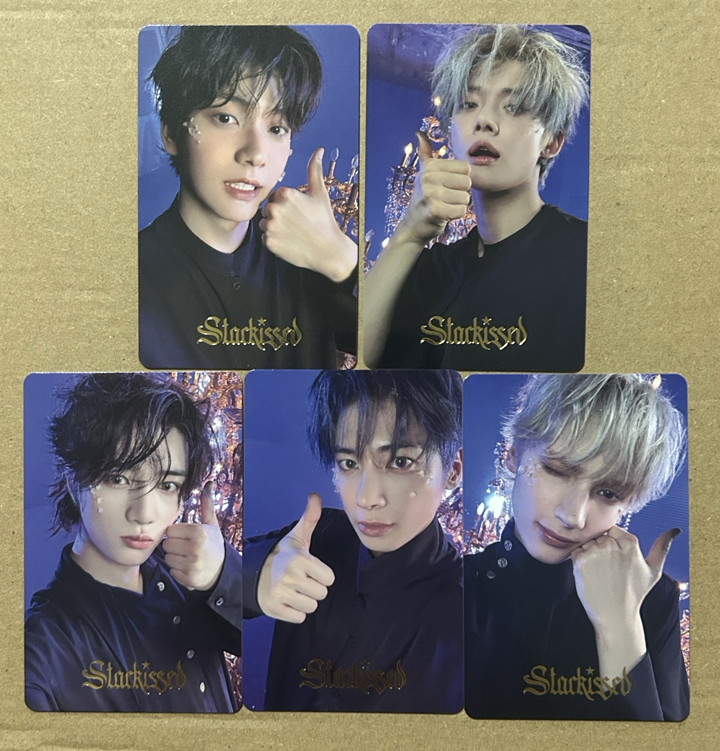 TXT 日咖特典卡一套