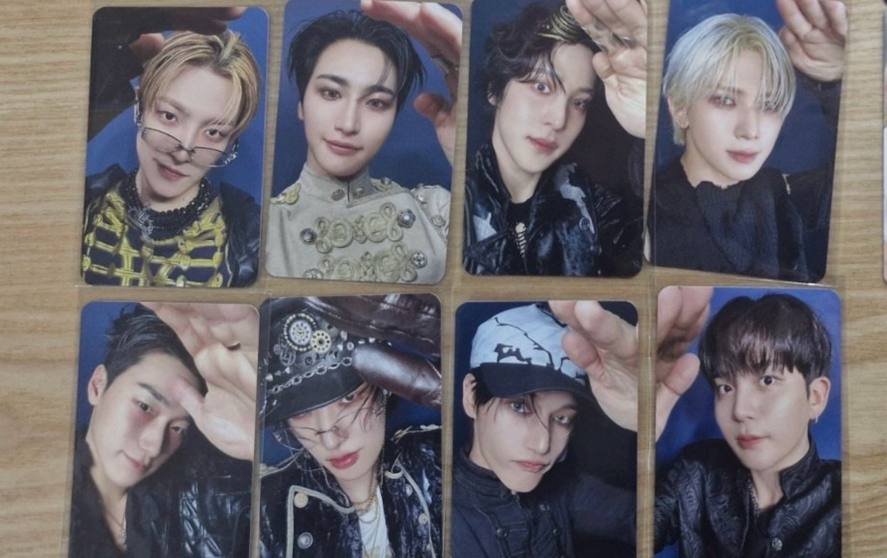 摸摸頭+睡衣雙人卡一套+中鍾2張，睡衣單人卡一套+傘摸摸頭一張