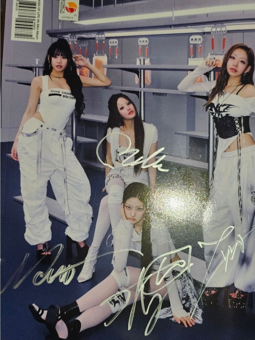 【Mwave 簽專 + 隨機特典卡】KISS OF LIFE 簽名 💋 224 親筆簽名 簽專 💽✍️(全成員簽名)