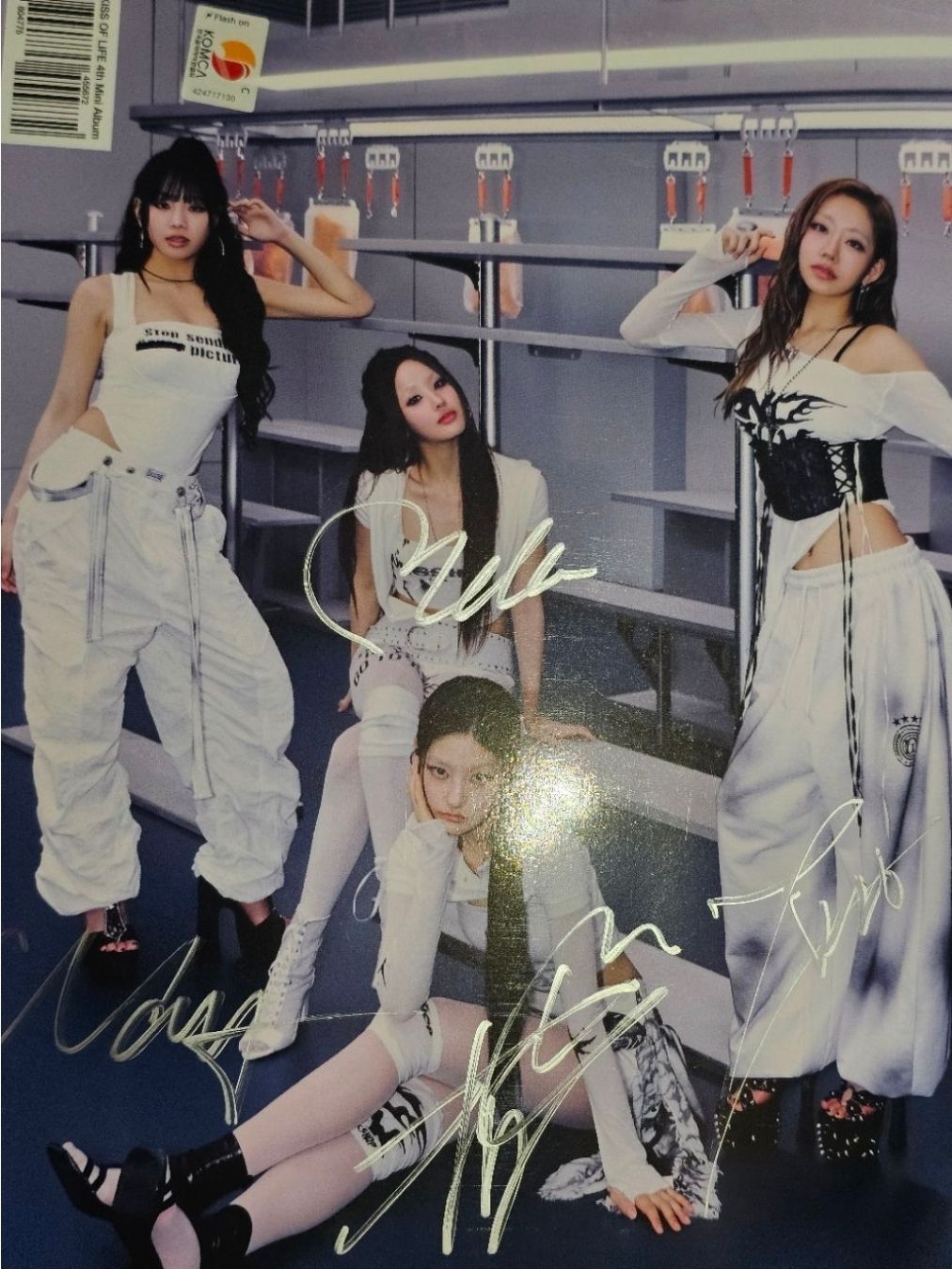 【Mwave 簽專 + 隨機特典卡】KISS OF LIFE 簽名 💋 224 親筆簽名 簽專 💽✍️(全成員簽名)