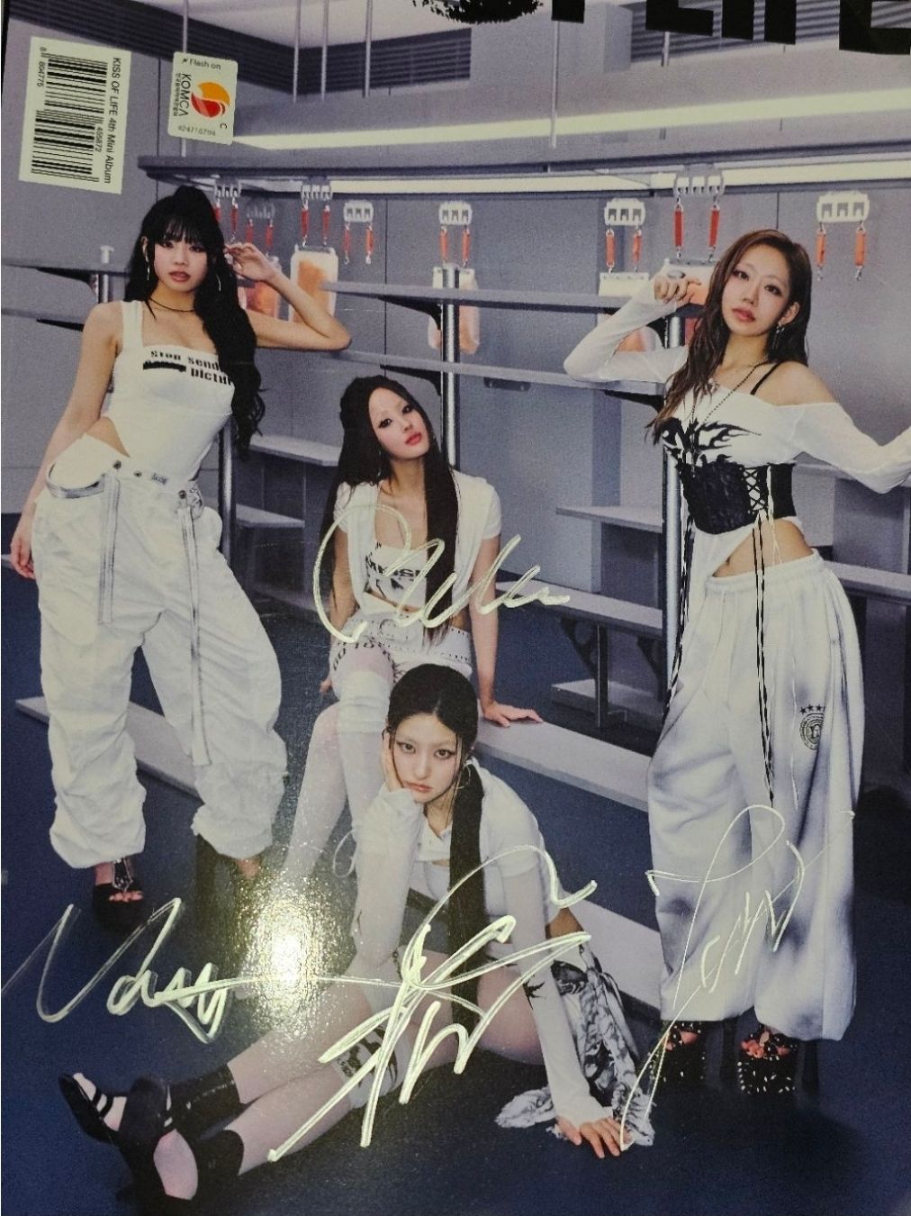 【Mwave 簽專 + 隨機特典卡】KISS OF LIFE 簽名 💋 224 親筆簽名 簽專 💽✍️(全成員簽名)