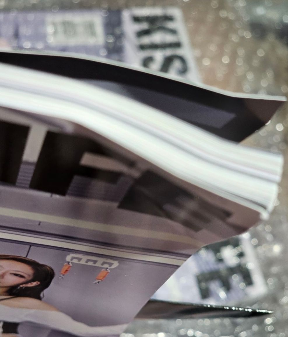 【Mwave 簽專 + 隨機特典卡】KISS OF LIFE 簽名 💋 224 親筆簽名 簽專 💽✍️(全成員簽名)