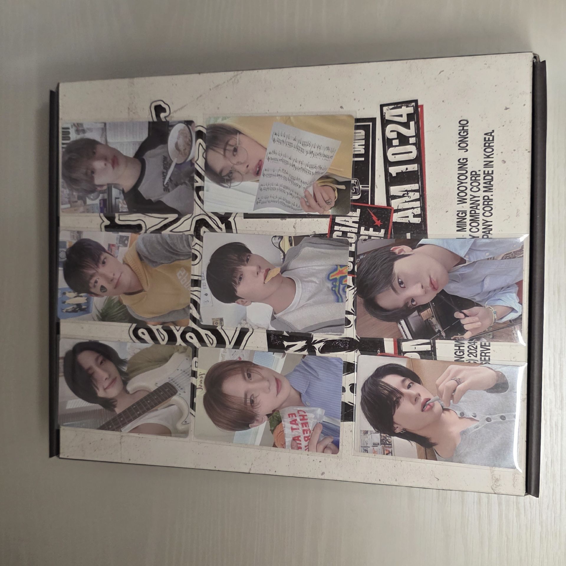 25年年曆紅版整套