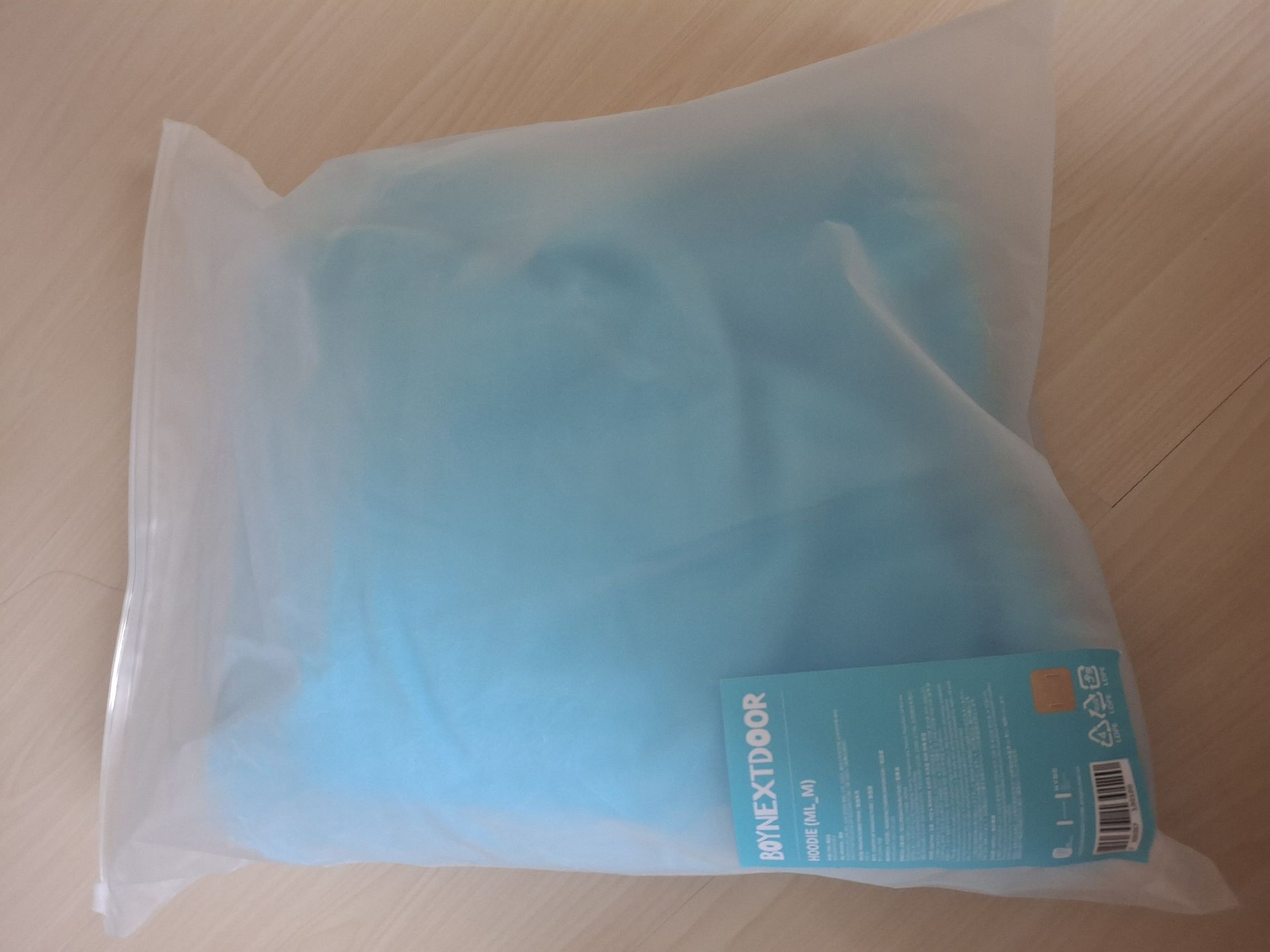 boynextdoor 帽踢 M size （現貨）