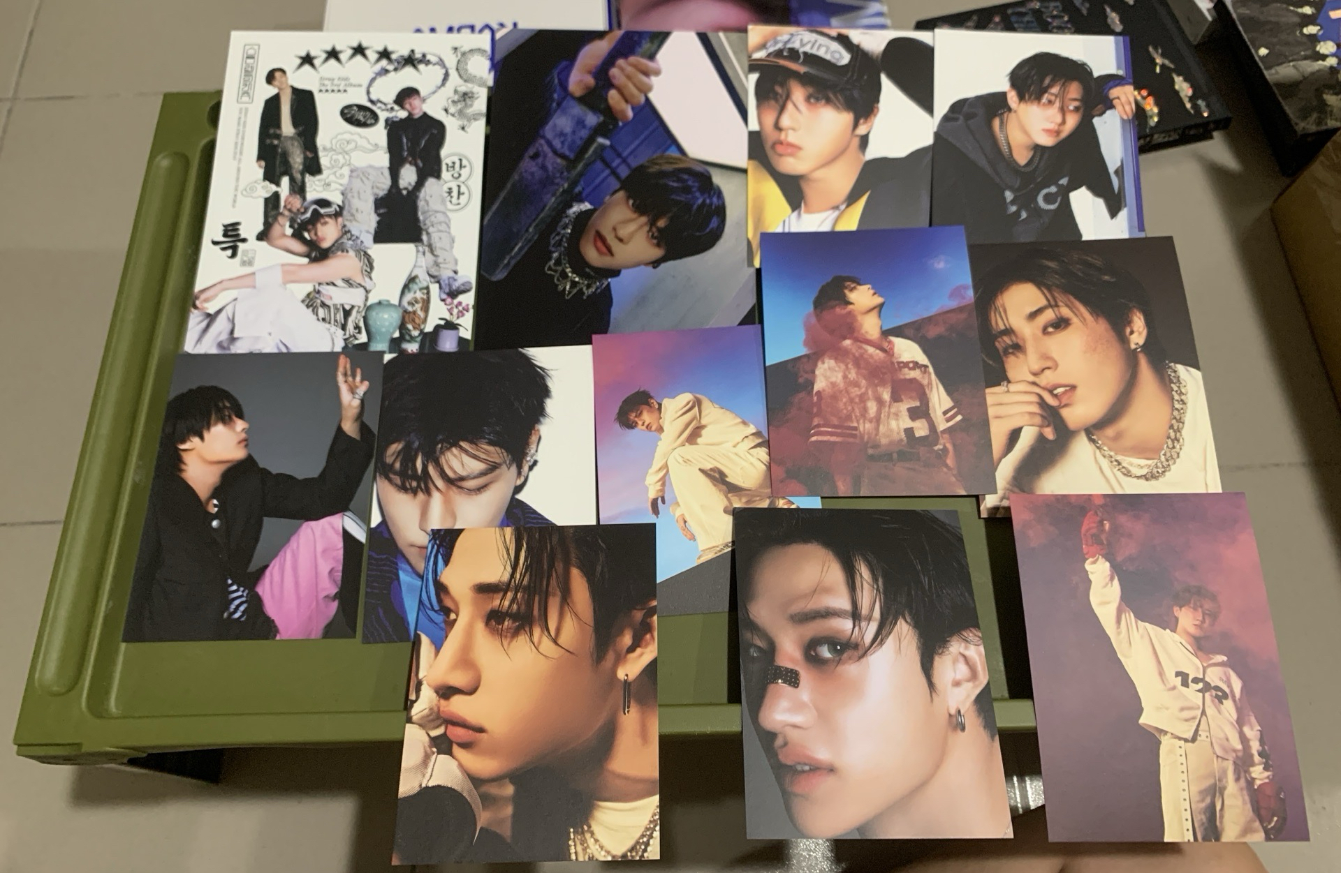 除了左上2張大海報80 其餘60