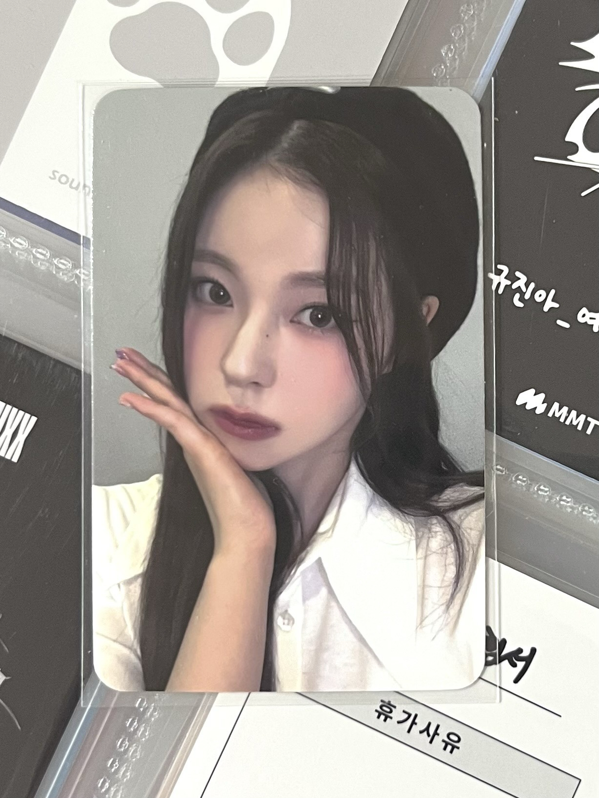 NMIXX 貝雷帽捧臉圭