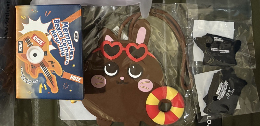 mega聯名鑰匙圈/彬行李吊牌/場週娃衣