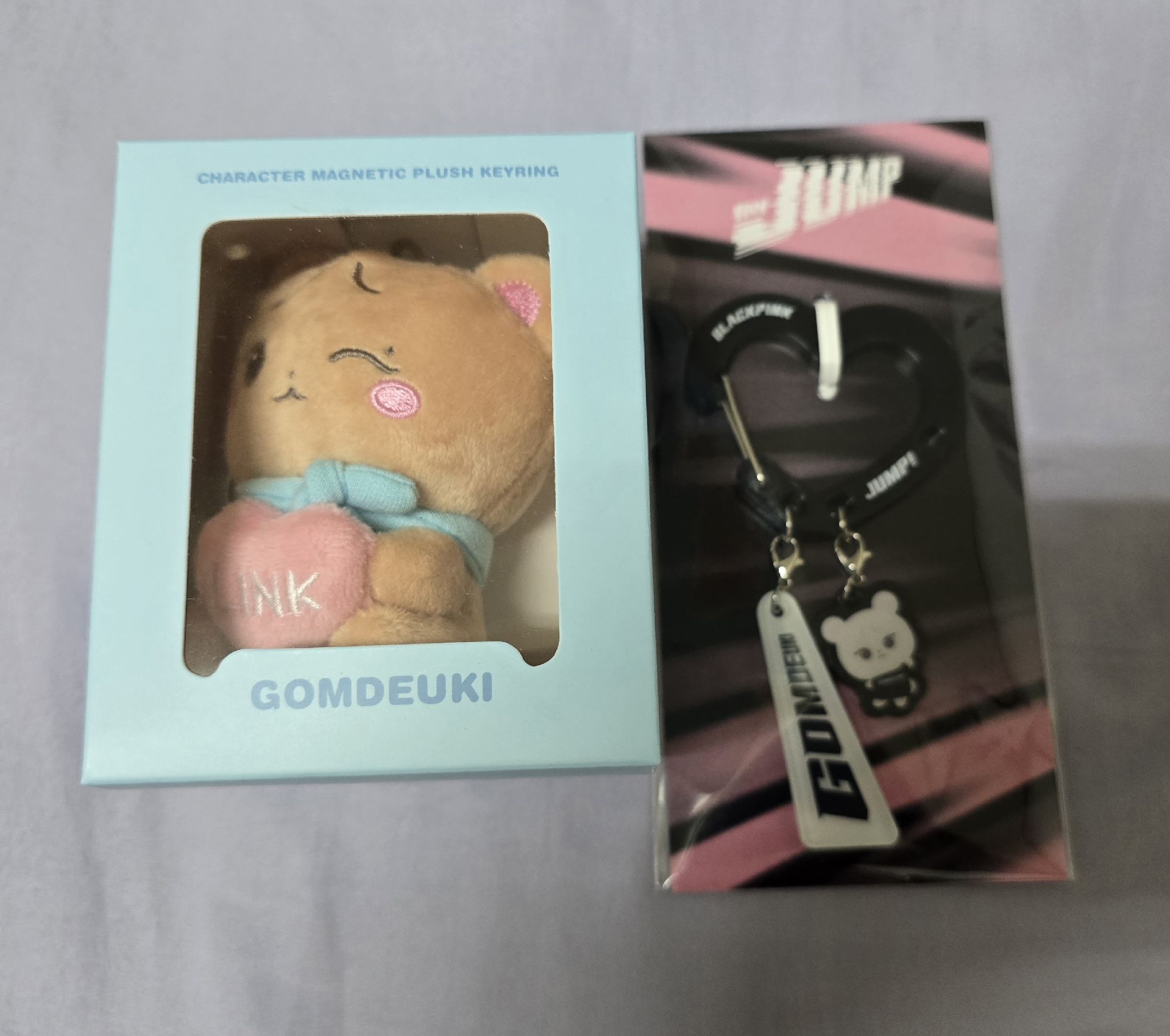 Blackpink Jennie Lisa 坐娃＆壓克力鑰匙扣，Rose年曆大娃&Numer One Girl T恤