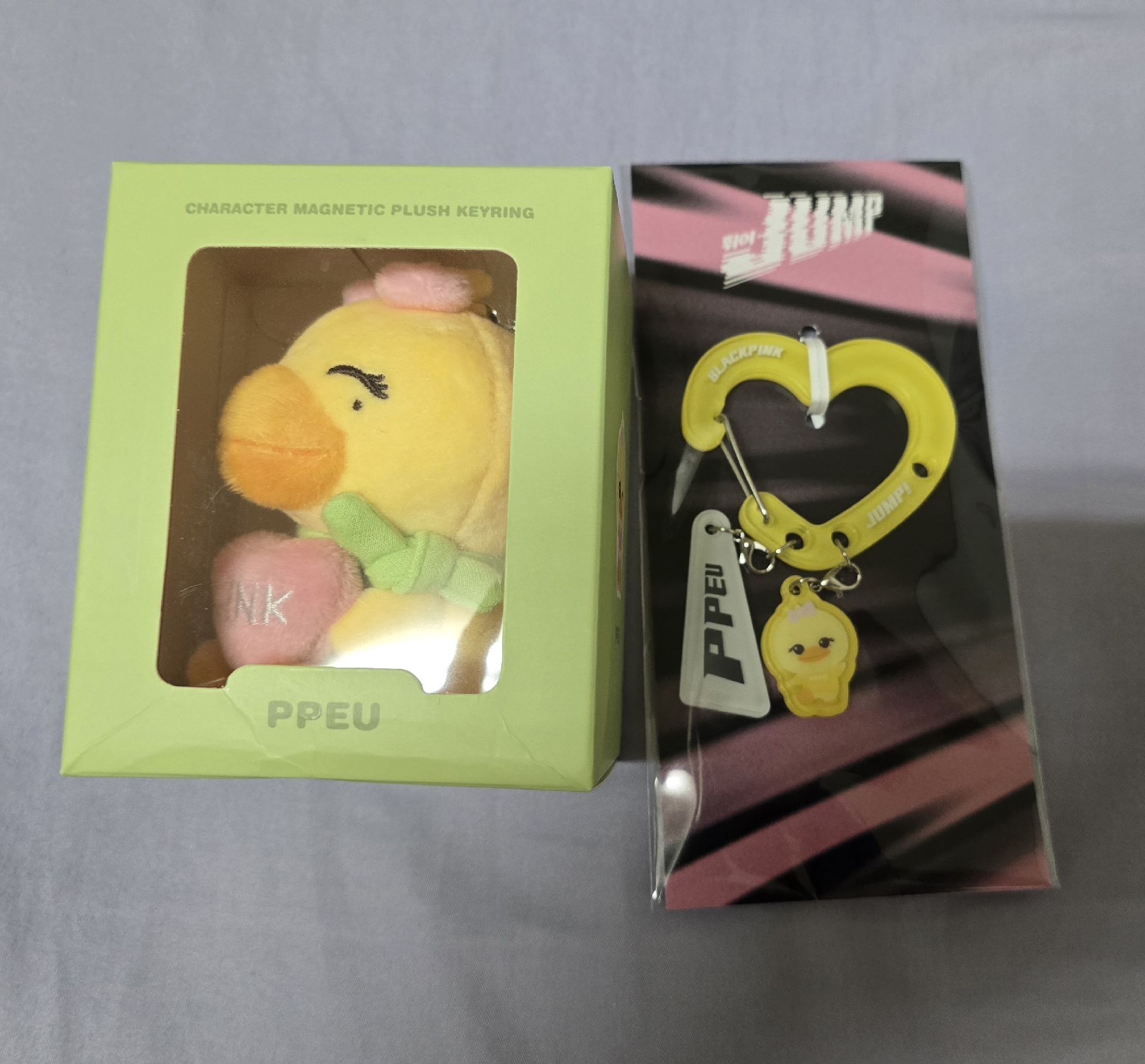 Blackpink Jennie Lisa 坐娃＆壓克力鑰匙扣，Rose年曆大娃&Numer One Girl T恤