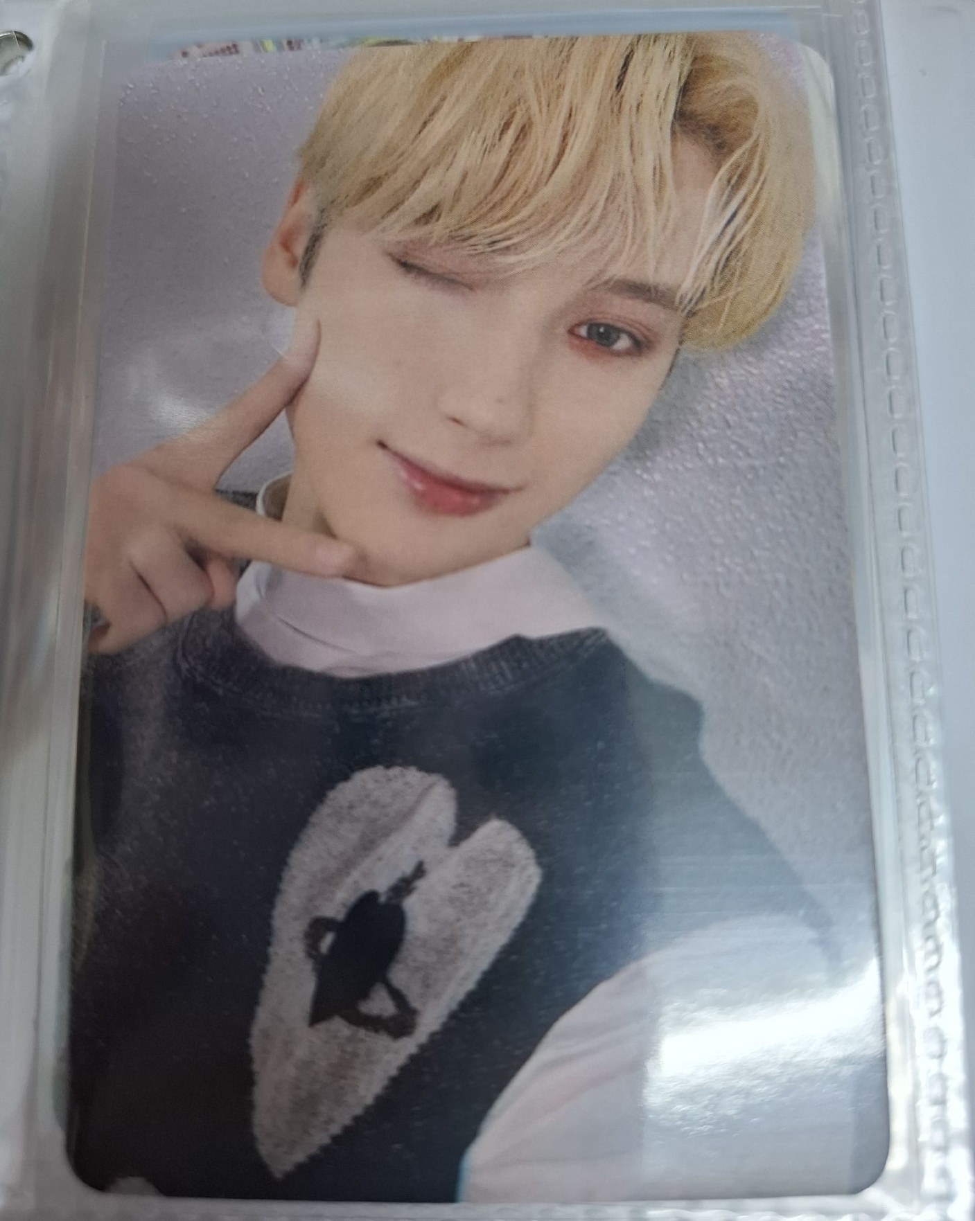 凱 襯衫毛衣 ✌️😉(表情符號鏡像)