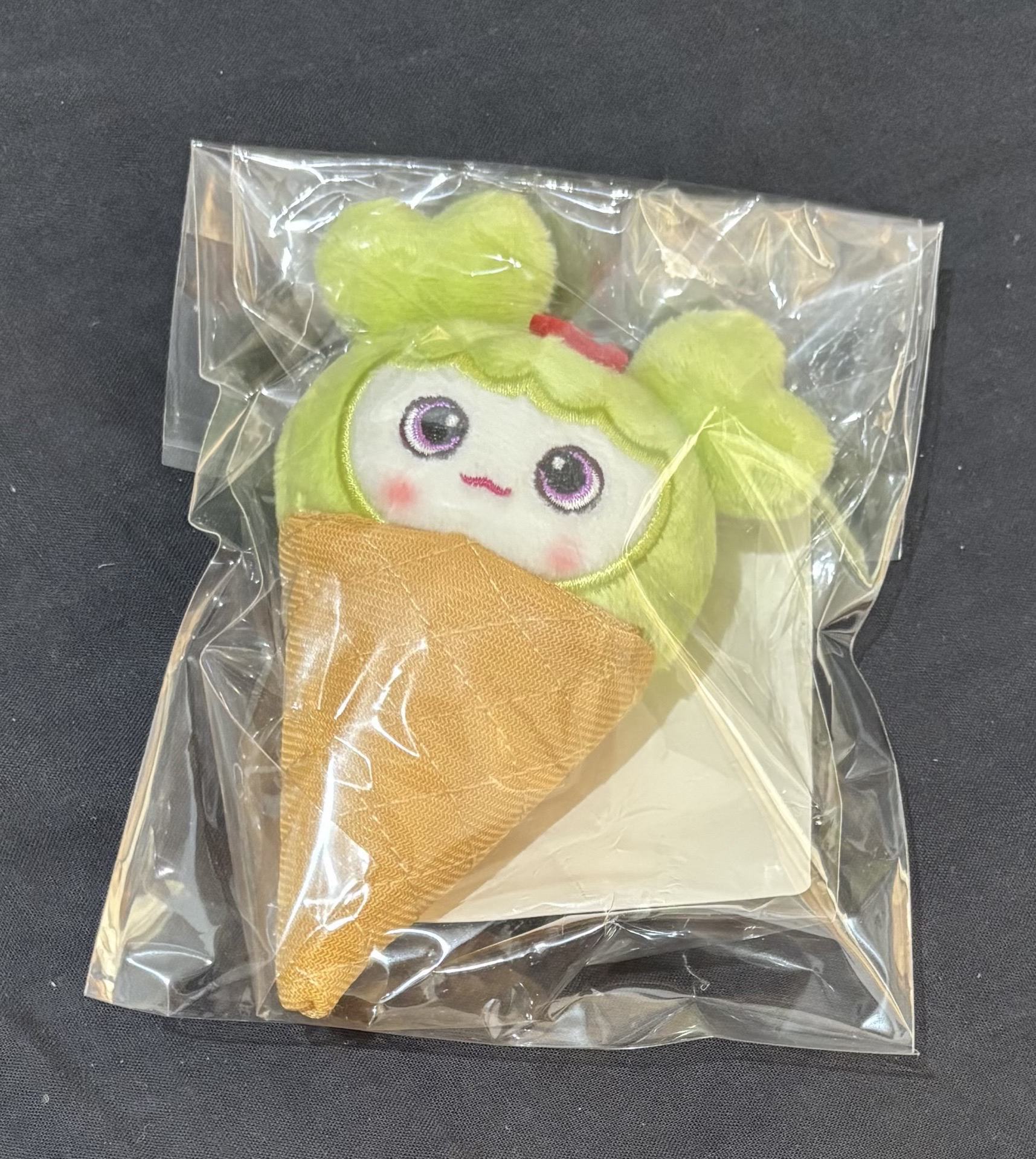 有原袋定延冰淇淋娃