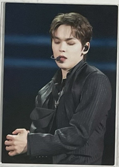 Follow Fellow展覽卡(雙手握緊)