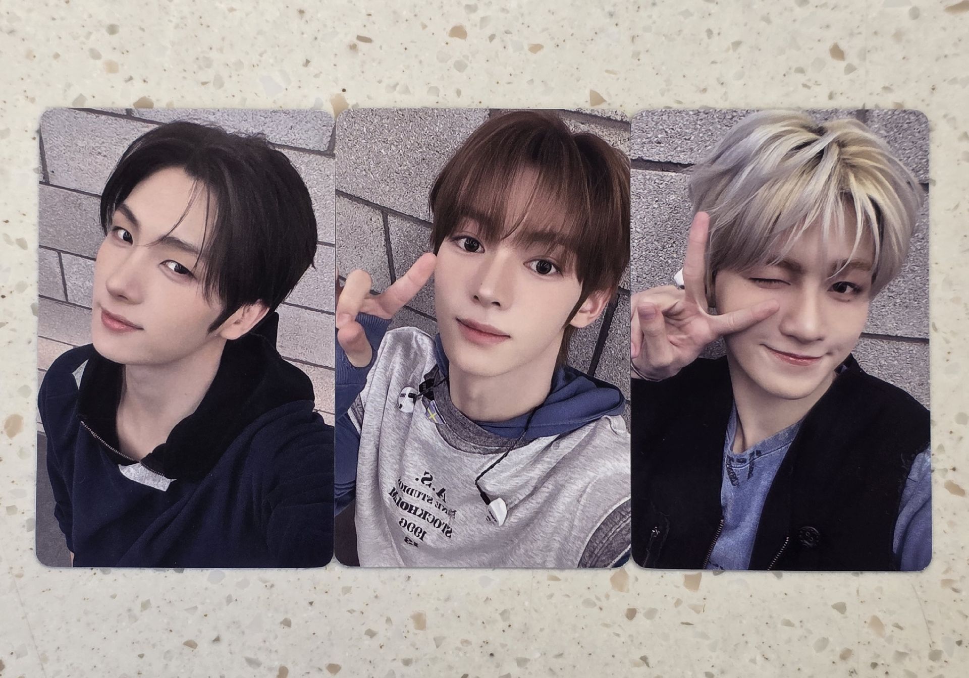 Play Hard yzy6.0 簽售卡 - 英宰,韓振,志薫（手繪卡背）